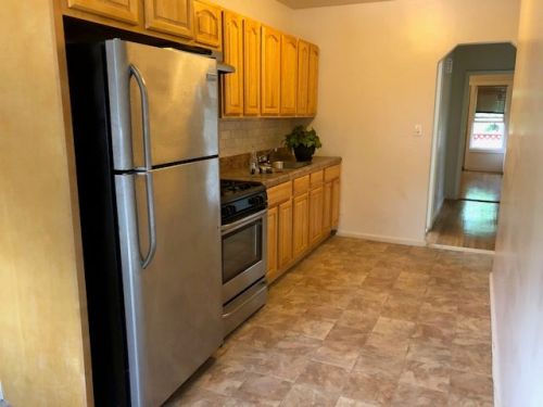 2705 Fenton Ave, Bronx, NY 10469-5516