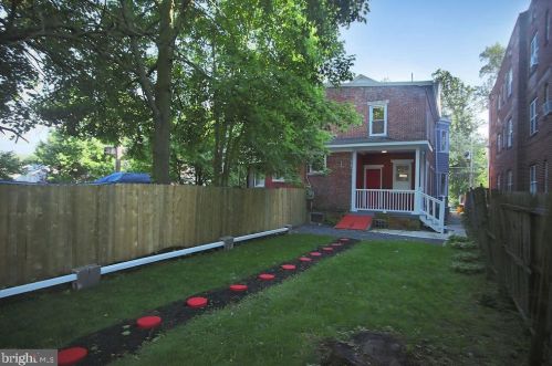 1054 Stuyvesant Ave, Trenton NJ  08618-4123 exterior