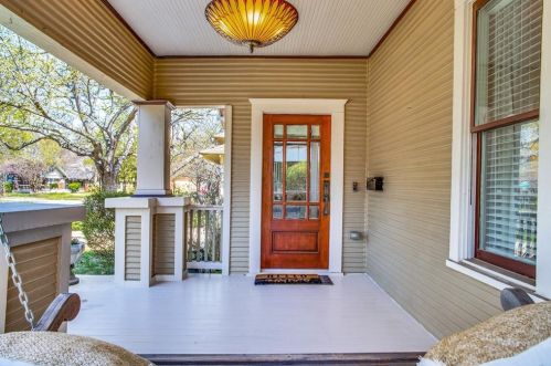 310 Edgefield Ave, Dallas, TX 75208-5315