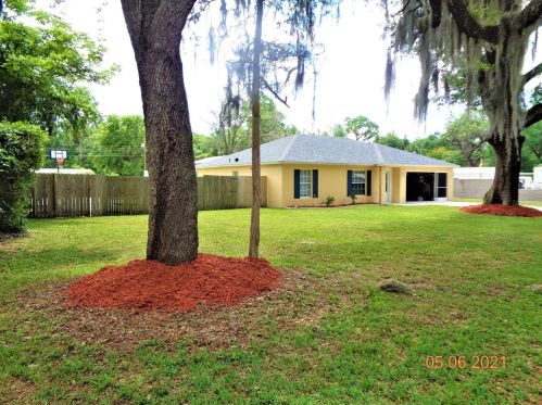 713 Gracie Ct, Deland, FL 32720-6536