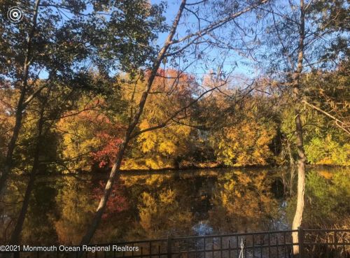 165 Taft Dr, Bricktown NJ  08724-3267 exterior