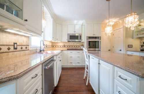 4948 Bayfield Dr, Waterford WI  53185-3376 exterior