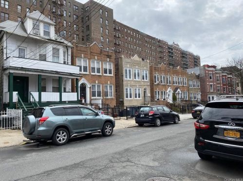 2916 Heath Ave, Bronx, NY 10463-7804