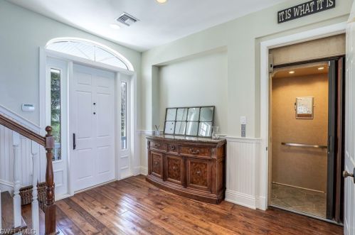 1175 Bird Ln, Sanibel FL  33957-3507 exterior