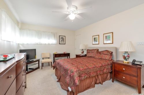 11 Adams St, East Rockaway NY  11518-1705 exterior