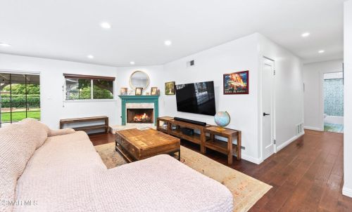 3360 Big Spg Ave, Simi Valley CA 93063-1316 exterior