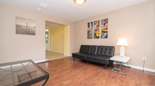 14 Highland Ave, Florida, NY 10921-1304