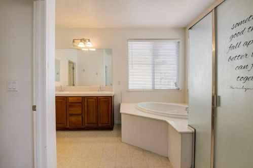 513 Leather Creek Ln, Grayson CA  95363-8775 exterior