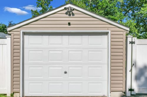 237 Woodycrest Dr, Holtsville NY  11742-1760 exterior