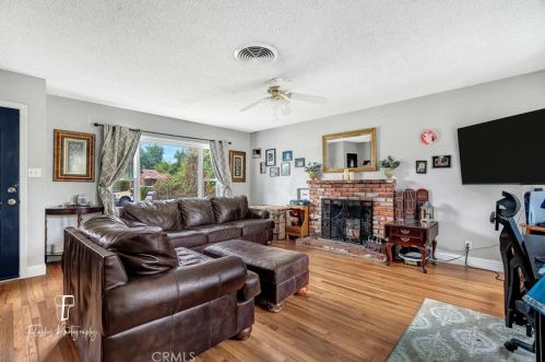 2512 3rd St, Bakersfield CA 93304-2521 exterior