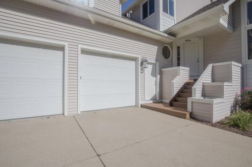 4004 Silhavy Rd, Valpo IN  46383-9146 exterior