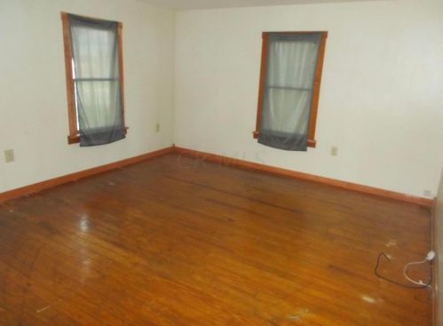 333 Oak St, Washington Ch OH  43160-1853 exterior