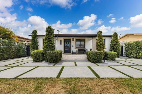 4260 8th Ct, Hialeah, FL 33013-2414