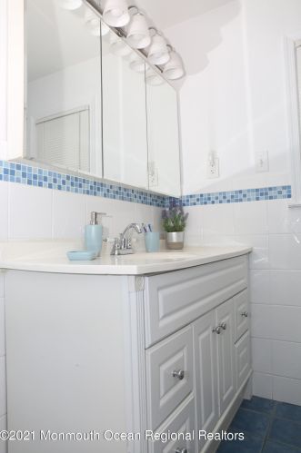 1162 Cecil Ct, Lakewood NJ  08701-5865 exterior