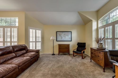 1704 Kingston Ln, Lewisville TX  75028-7307 exterior