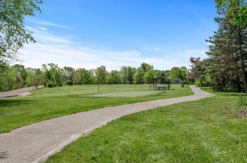 3144 Laurel Ridge Cir, Bridgeville PA  15017-1655 exterior