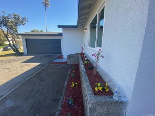 25419 33rd St, San Bernardino, CA 92404-2805