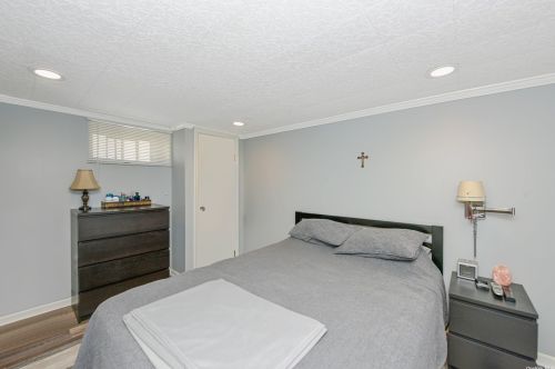 2308 Oakdale Ave, Seaford NY  11783-3141 exterior