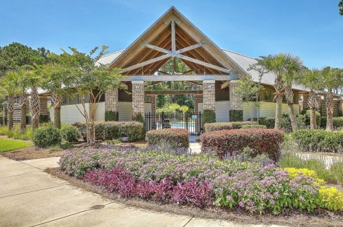 1521 Lindsey Creek Dr, Mount Pleasant SC  29466-8393 exterior