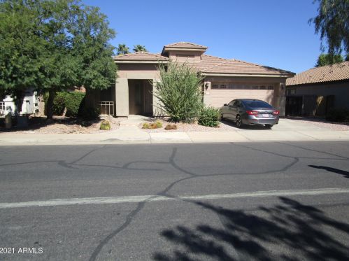1330 Redwood Dr, Chandler, AZ 85248-5106
