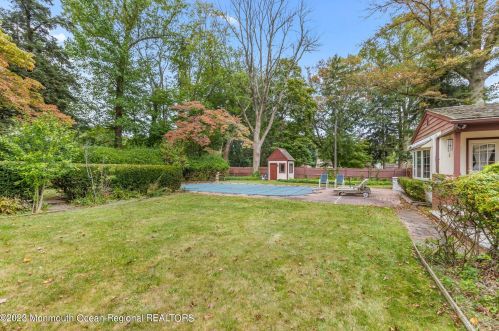 25 Schanck St, East Freehold NJ  07728-1844 exterior