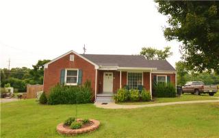 2829 Blue Brick Dr, Nashville, TN 37214-2905