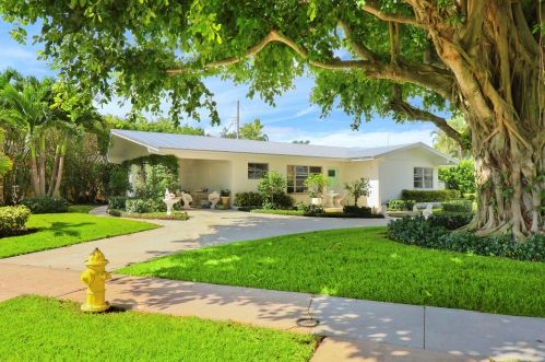 403 Anchorage Ln, West Palm Beach, FL 33408-4805