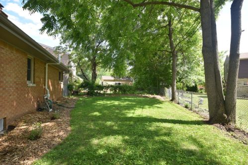 2205 Marne Ave, Milwaukee WI  53209-4328 exterior