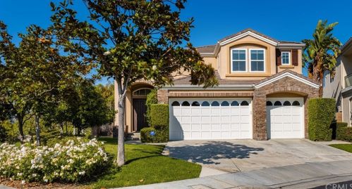 2450 Agnes Cir, Fullerton, CA 92835-4207