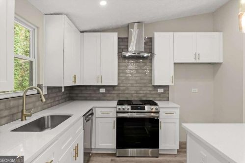 4992 Stone Trce, Stone Mountain GA  30083-6008 exterior