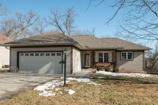 185 Dovetail Dr, Iowa City, IA 52241-3356