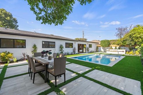 12440 Addison St, North Hollywood CA  91607-3546 exterior