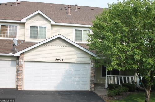 5604 138th St, Lino Lakes, MN 55038-8201