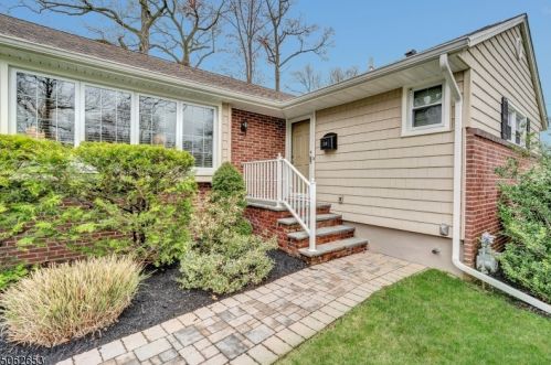 110 Glenwood Rd, Cranford NJ  07016-1920 exterior