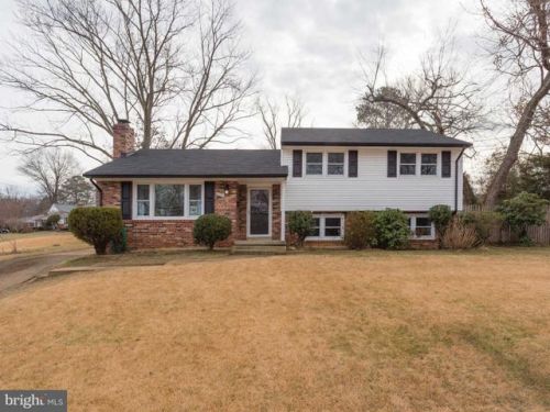 5211 Inverchapel Rd, Springfield, VA 22151-1804
