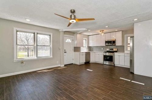 40 Woodcliff Ave, North Bergen NJ  07047-6457 exterior