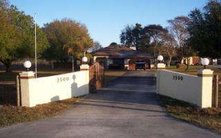2500 Lake Josephine Dr, Sebring, FL 33875-6462