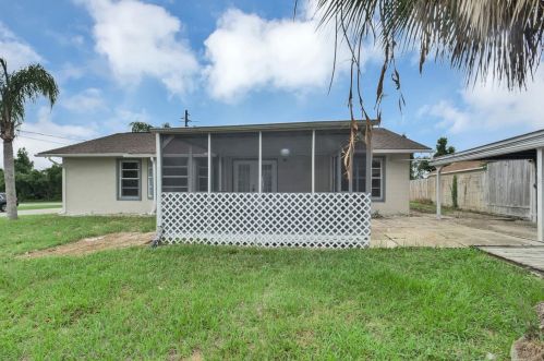 2036 Newmark Dr, Deltona FL  32738-6126 exterior