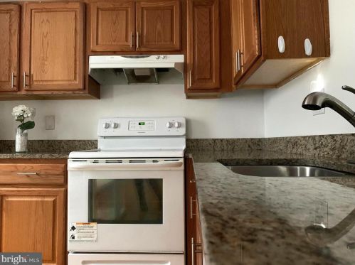 232 Overlook Ct, Fredericksburg, VA 22405-1953