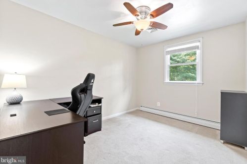 10519 Amity St, Lorton VA  22079-3516 exterior