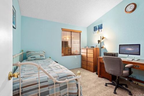 33278 Hidden Holw Dr, Wildomar CA exterior