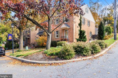 1900 Dorcas Ln, Wilmington, DE 19806-1164