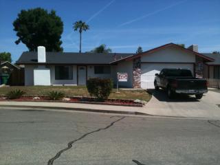 310 Olivewood Cir, Porterville, CA 93257-1750