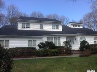 47 Jomar Rd, Shoreham, NY 11786-1937