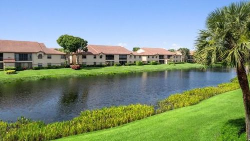 5291 Europa Dr, Boynton Beach, FL 33437-2137