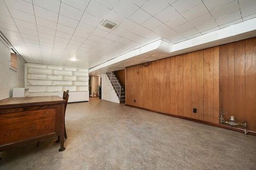 3959 Boulevard Dr, Pittsburgh PA  15217-2619 exterior