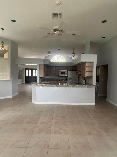 1306 Cottonwood Cv, Fort Pierce FL  34986-2002 exterior