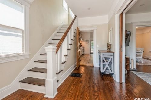 19 Riverleigh Pl, Amityville, NY 11701-3503