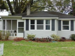 1548 Charon Rd, Jacksonville, FL 32205-9202