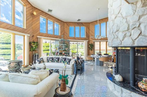 20 Cedar Ln, Babylon NY  11702-3809 exterior